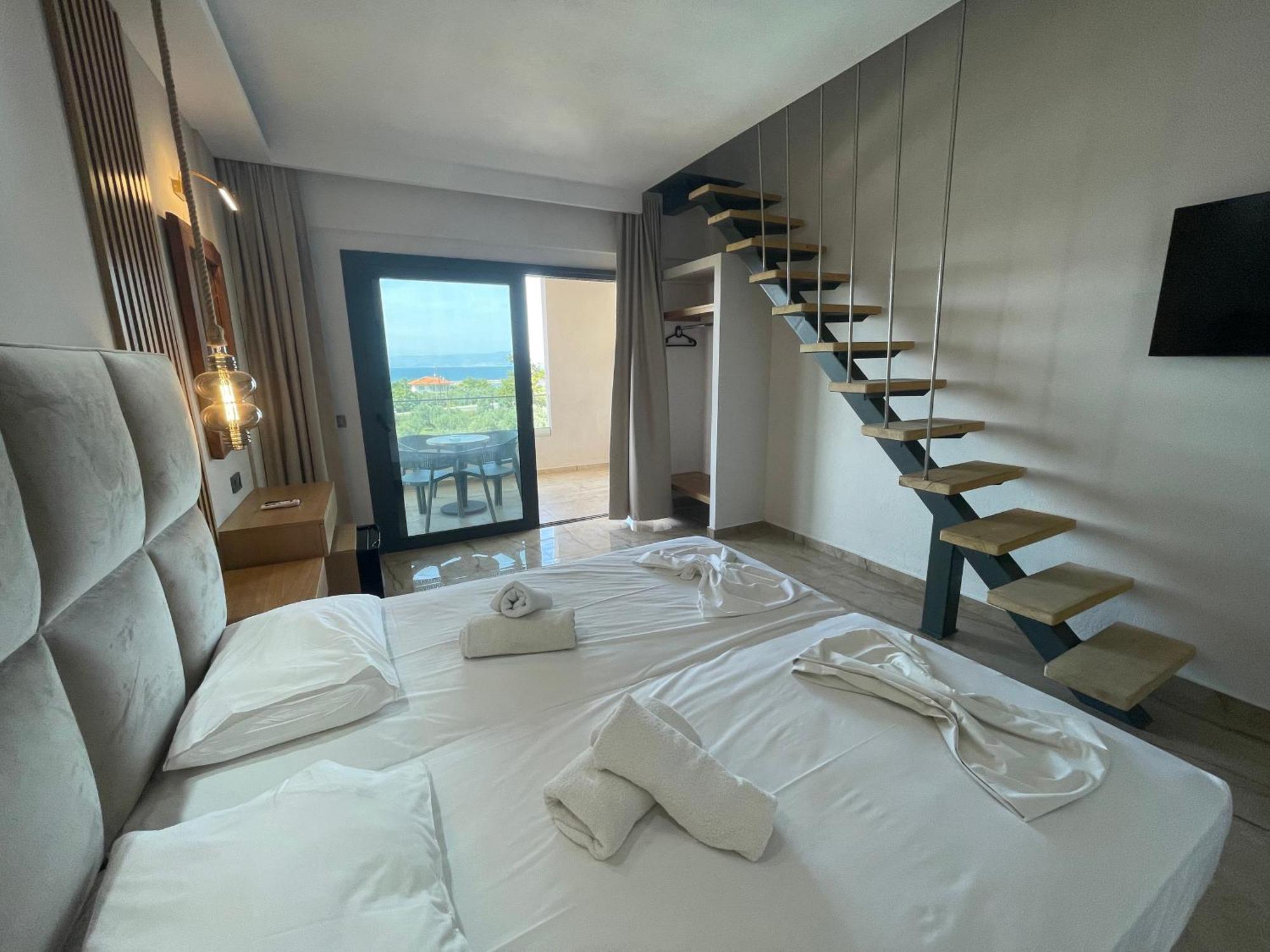 Rachoni Amazing Rooms And Maisonettes Скала-Рахониу Екстериор снимка